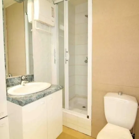 Dauphin Apartment *